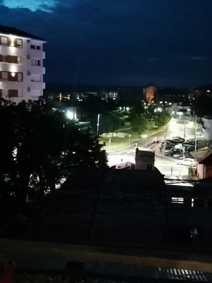Emili Apartman ยาโกดินา ภายนอก รูปภาพ