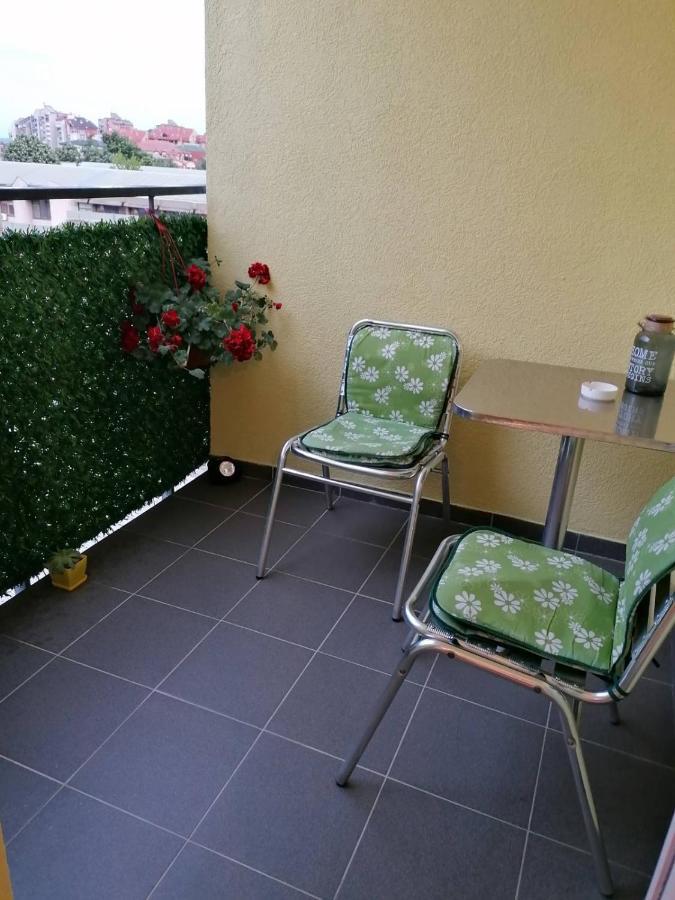 Emili Apartman ยาโกดินา ภายนอก รูปภาพ