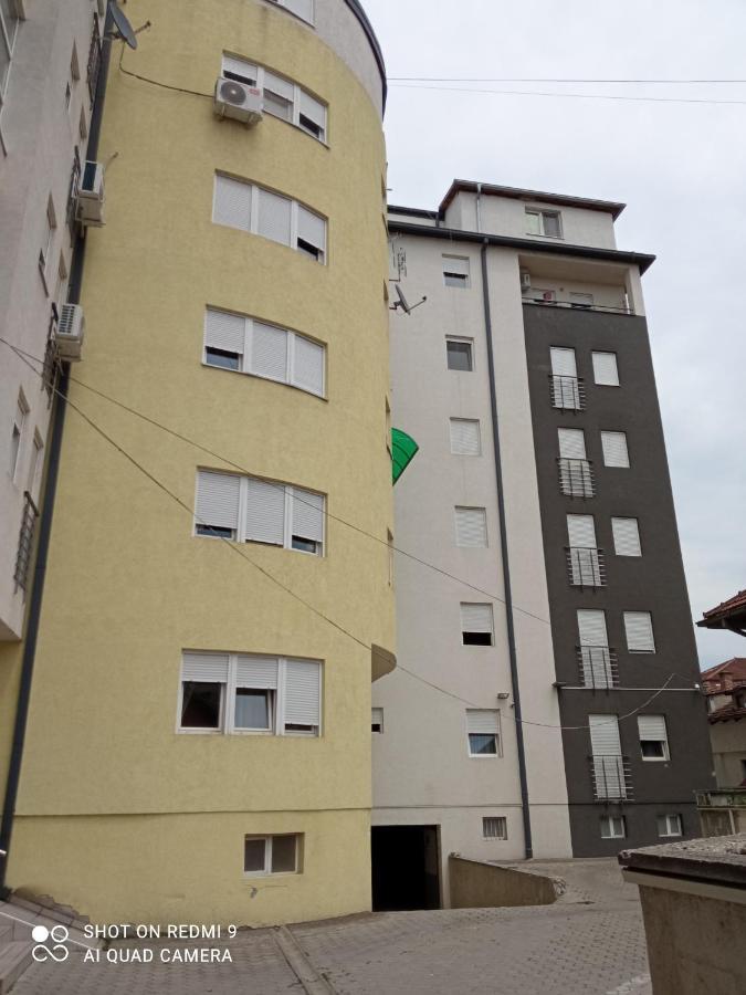 Emili Apartman ยาโกดินา ภายนอก รูปภาพ