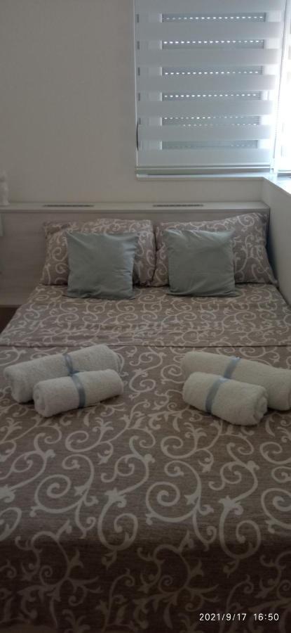 Emili Apartman ยาโกดินา ภายนอก รูปภาพ