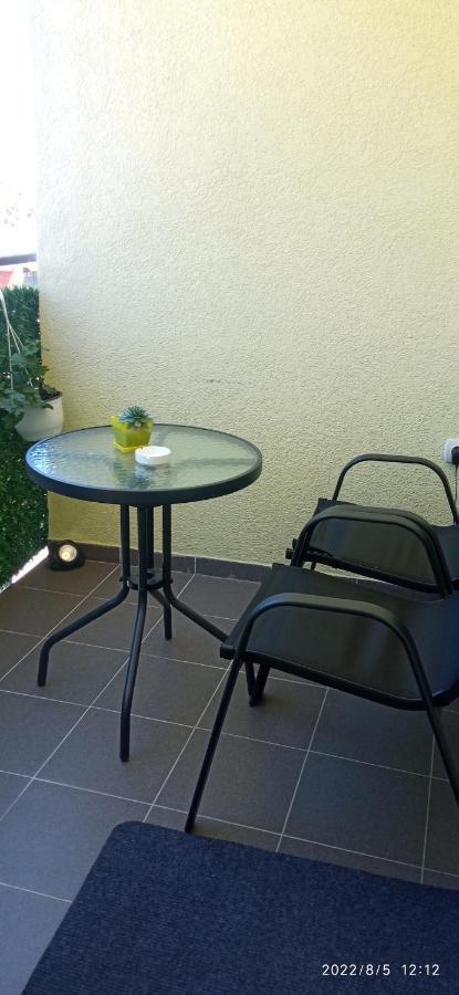 Emili Apartman ยาโกดินา ภายนอก รูปภาพ